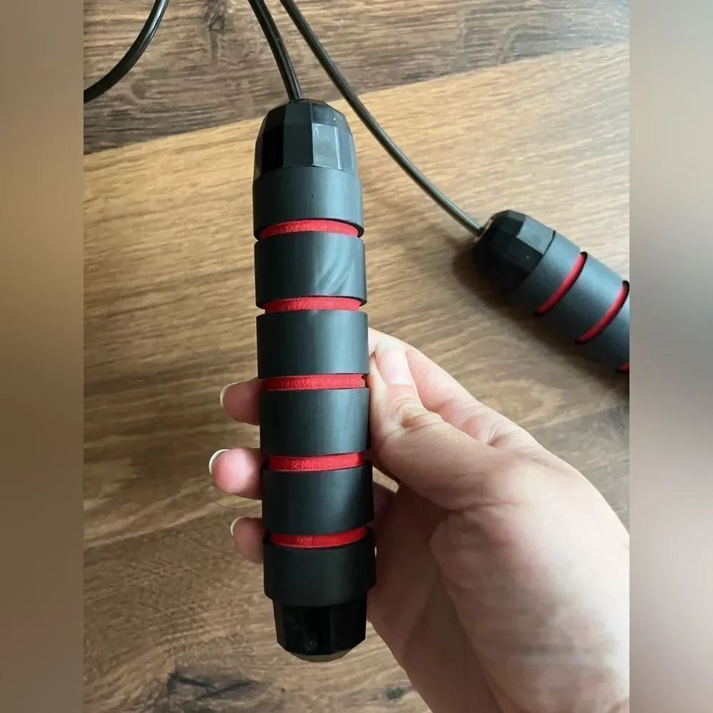 Black and Red Jump Rope - Picture 3 of 10